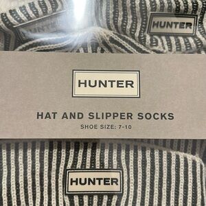 Hunter hat and slipper socks
